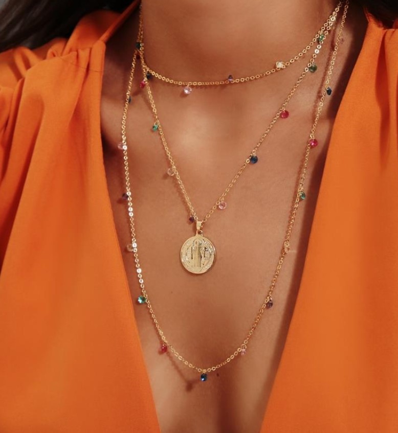 CHOKER DOURADA COM CRISTAIS COLORIDOS | BANHO DE OURO 18K - Imagem 2