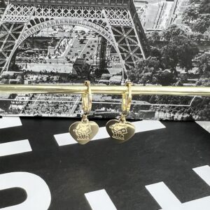 Argola de Clic Cat Dourada | Banho Ouro 18k