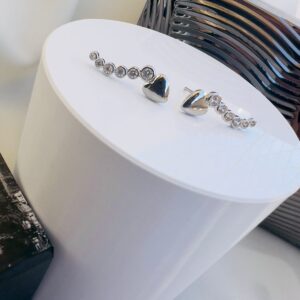 Brinco Ear Cuff Zircônias | Banho Ródio (PROMO)